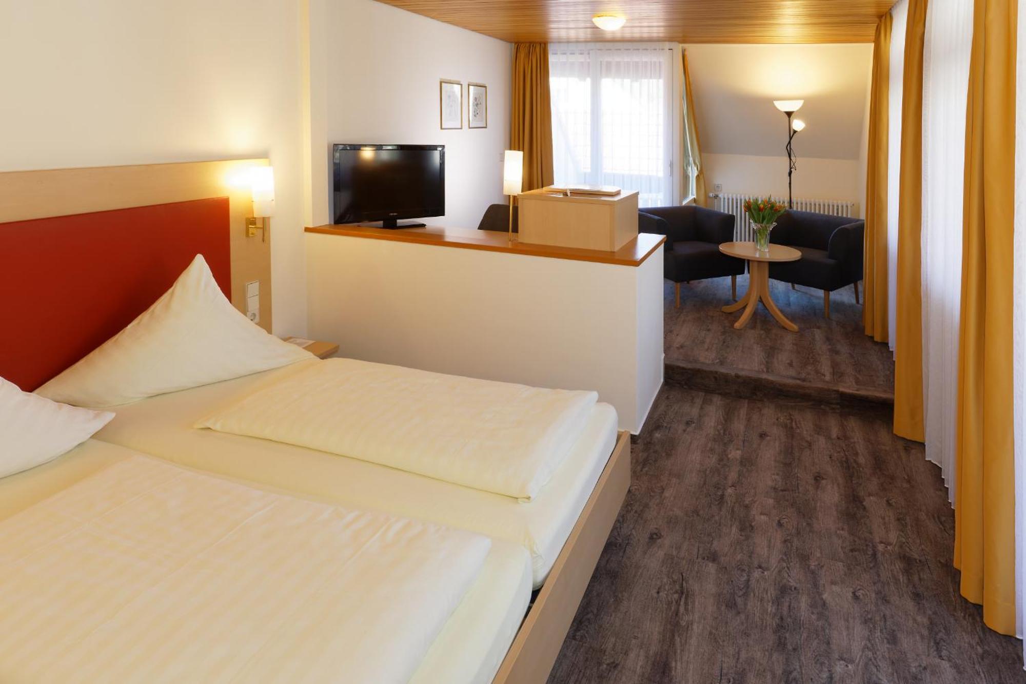גלוטרטל Hotel Hirschen מראה חיצוני תמונה