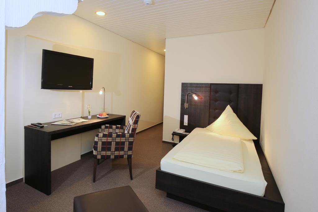 גלוטרטל Hotel Hirschen מראה חיצוני תמונה