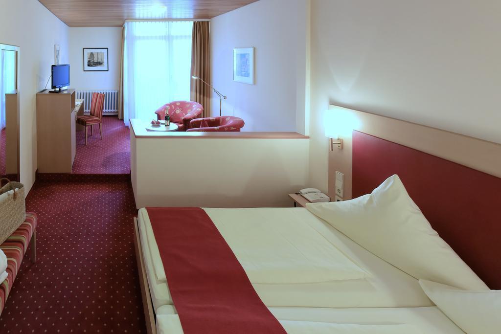 גלוטרטל Hotel Hirschen מראה חיצוני תמונה